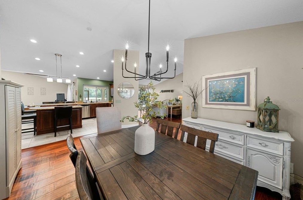 430 Cypress Creek Cir, Oldsmar FL  34677-2009 exterior