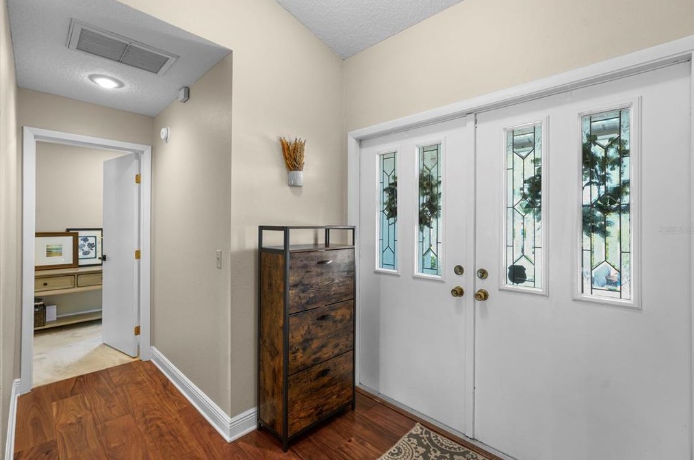 430 Cypress Creek Cir, Oldsmar FL  34677-2009 exterior