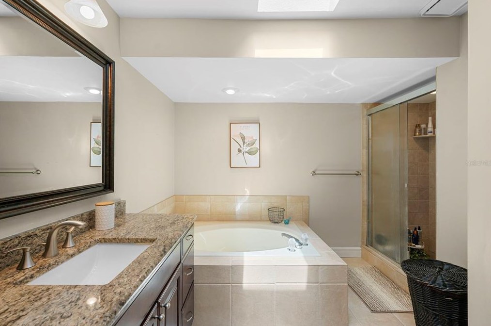 430 Cypress Creek Cir, Oldsmar FL  34677-2009 exterior