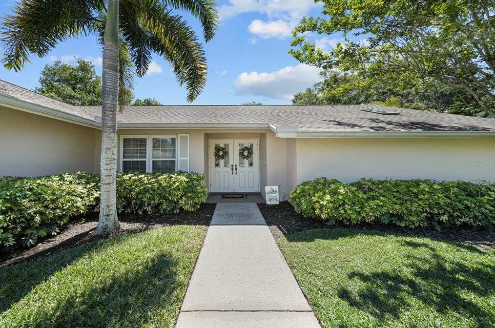 430 Cypress Creek Cir, Oldsmar FL  34677-2009 exterior