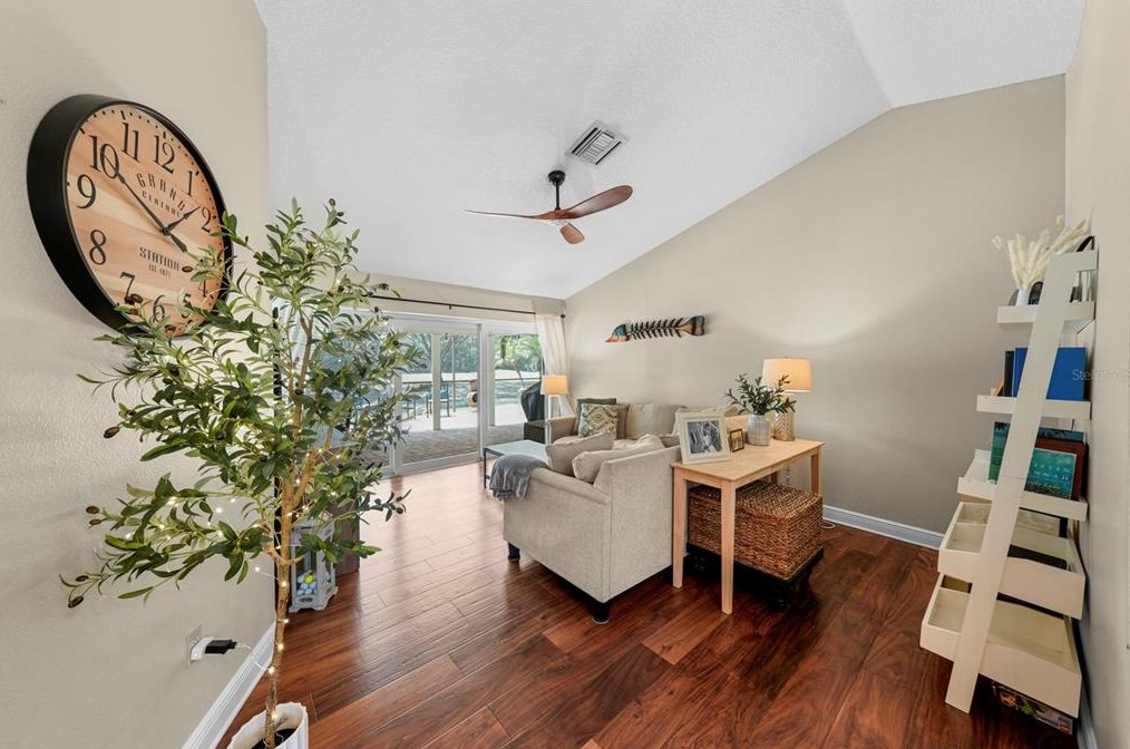 430 Cypress Creek Cir, Oldsmar FL  34677-2009 exterior