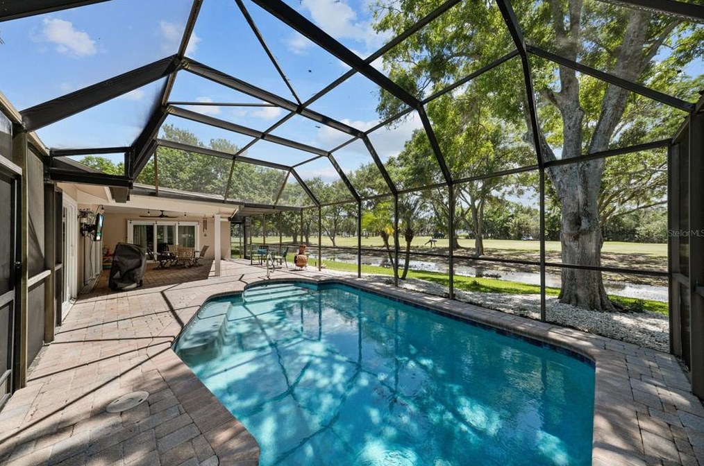 430 Cypress Creek Cir, Oldsmar FL  34677-2009 exterior