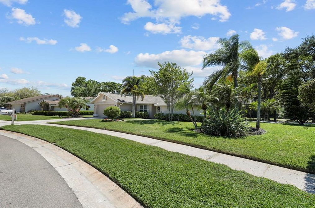 430 Cypress Creek Cir, Oldsmar FL  34677-2009 exterior