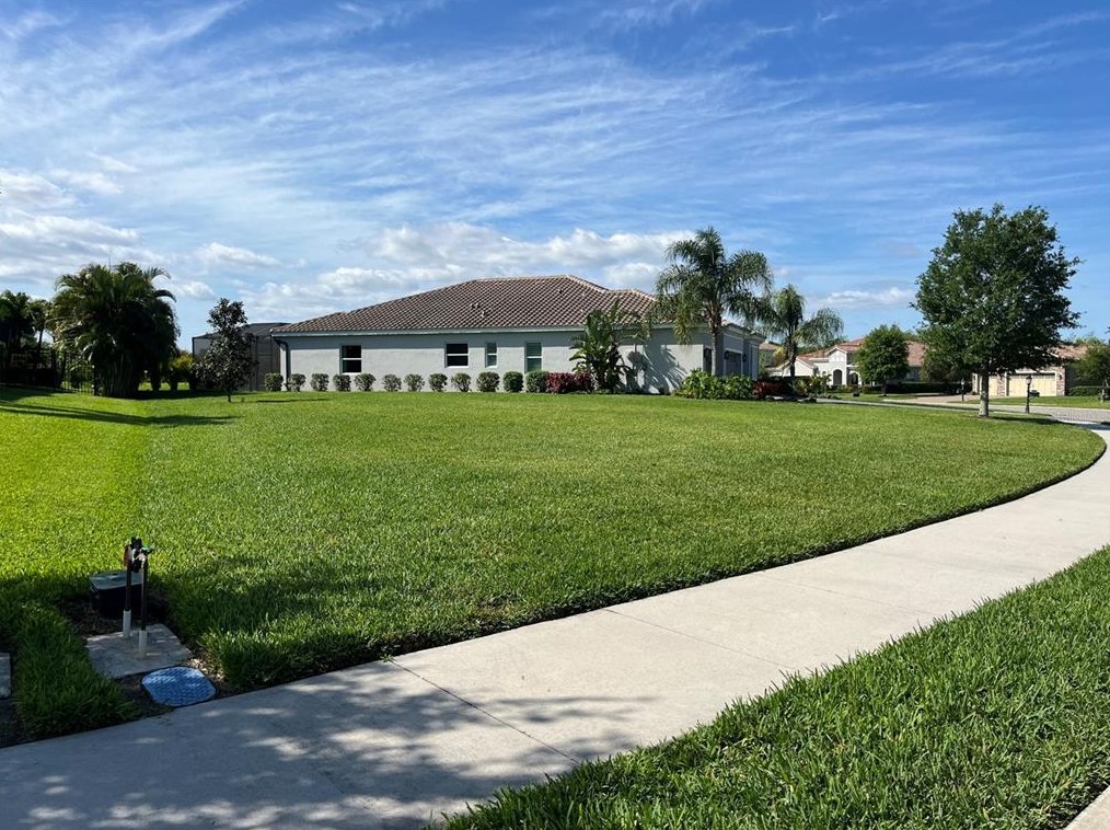 507 165th St, Bradenton FL  34212-3049 exterior