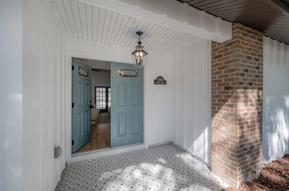 1046 Sylvia Ln, Tampa FL  33613-2007 exterior