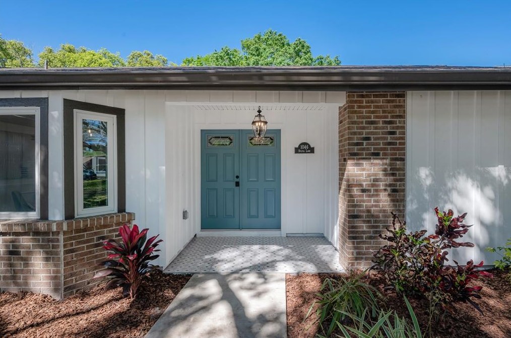 1046 Sylvia Ln, Tampa FL  33613-2007 exterior