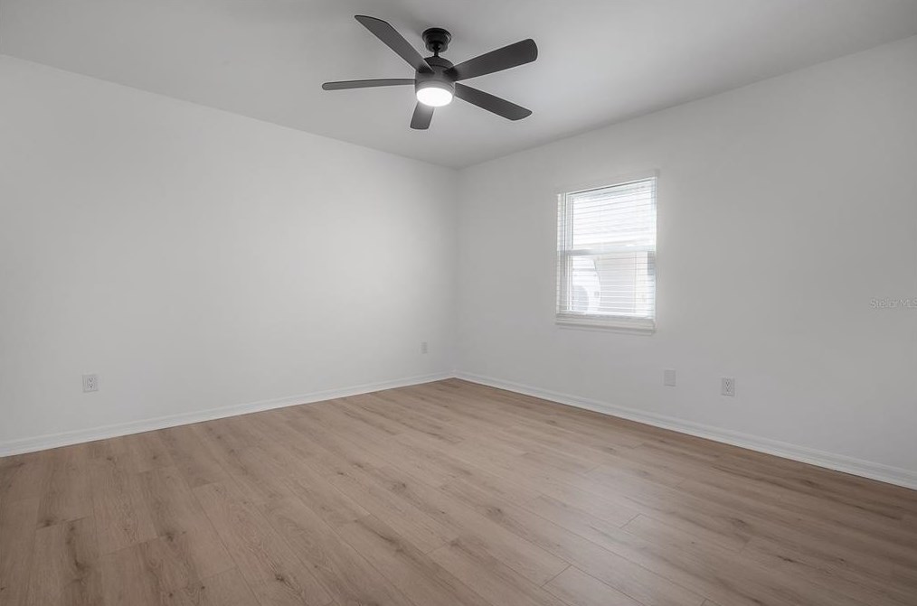 1046 Sylvia Ln, Tampa FL  33613-2007 exterior