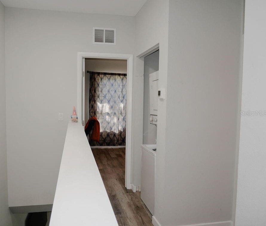 4287 Tyler Cir, Saint Petersburg FL  33709-4507 exterior