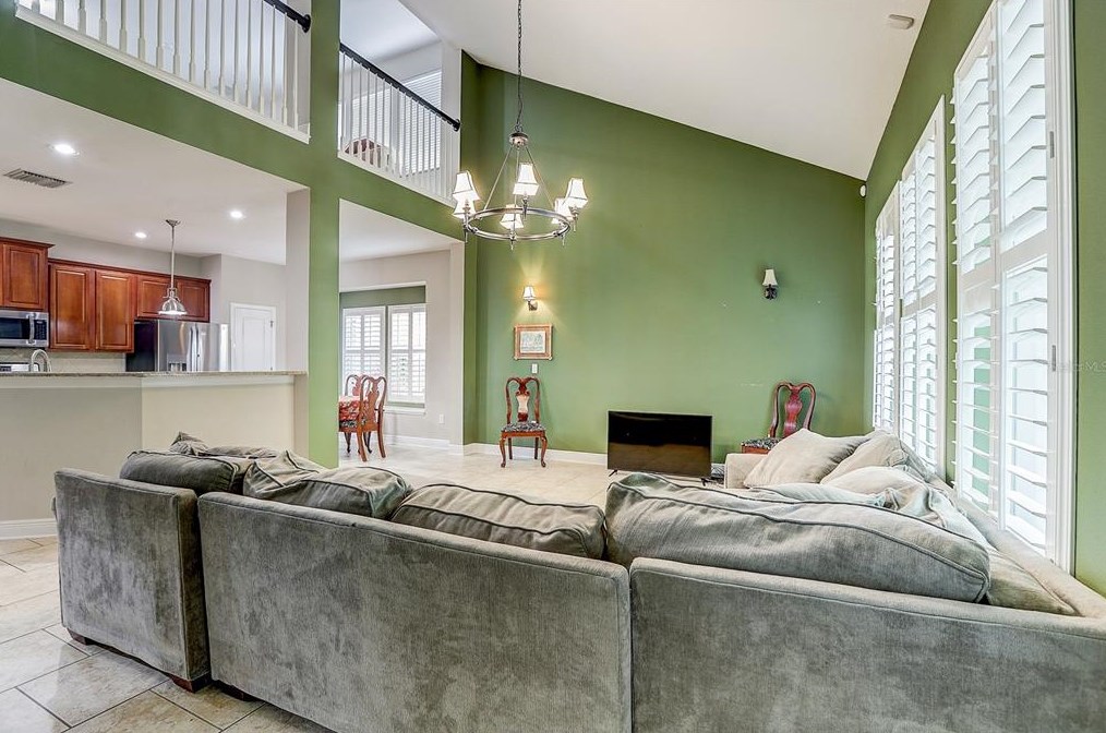 5933 Fishhawk Crossing Blvd, Lithia FL  33547-5885 exterior