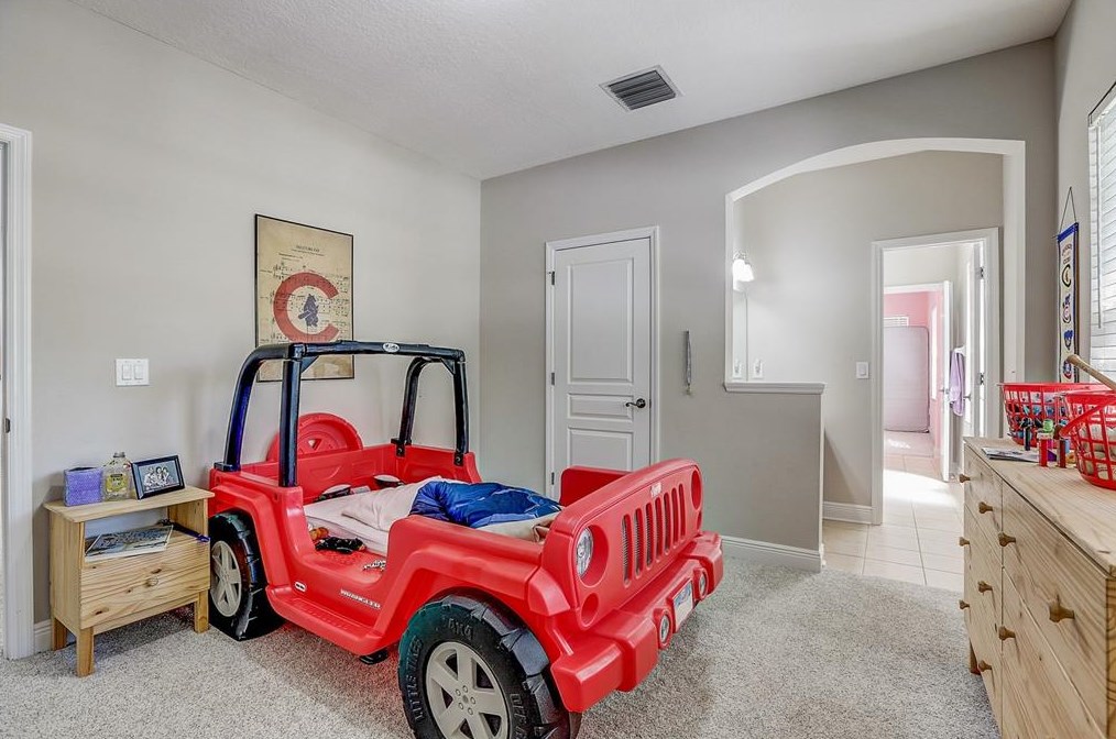 5933 Fishhawk Crossing Blvd, Lithia FL  33547-5885 exterior