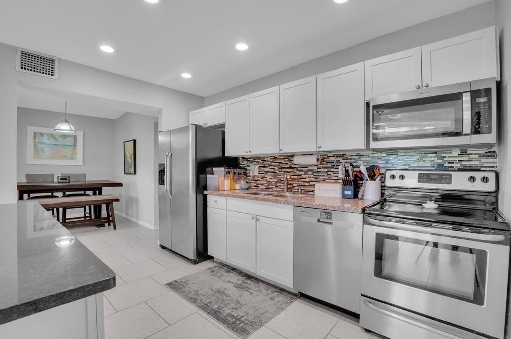 440 Leach Dr, Punta Gorda FL  33950-2950 exterior