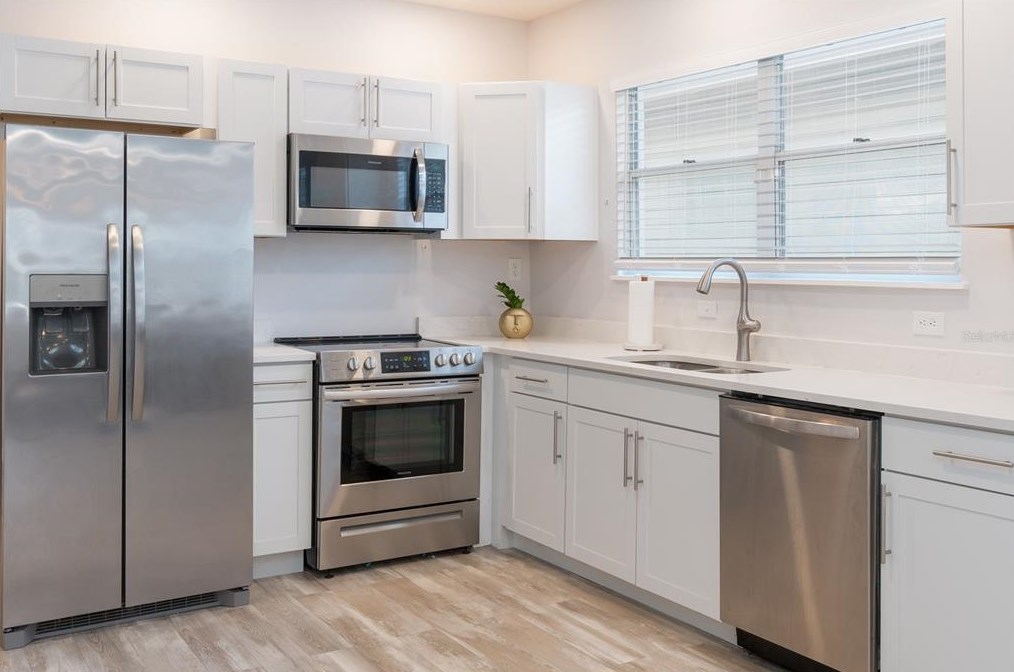 2331 Union St, Tampa FL  33607-3422 exterior