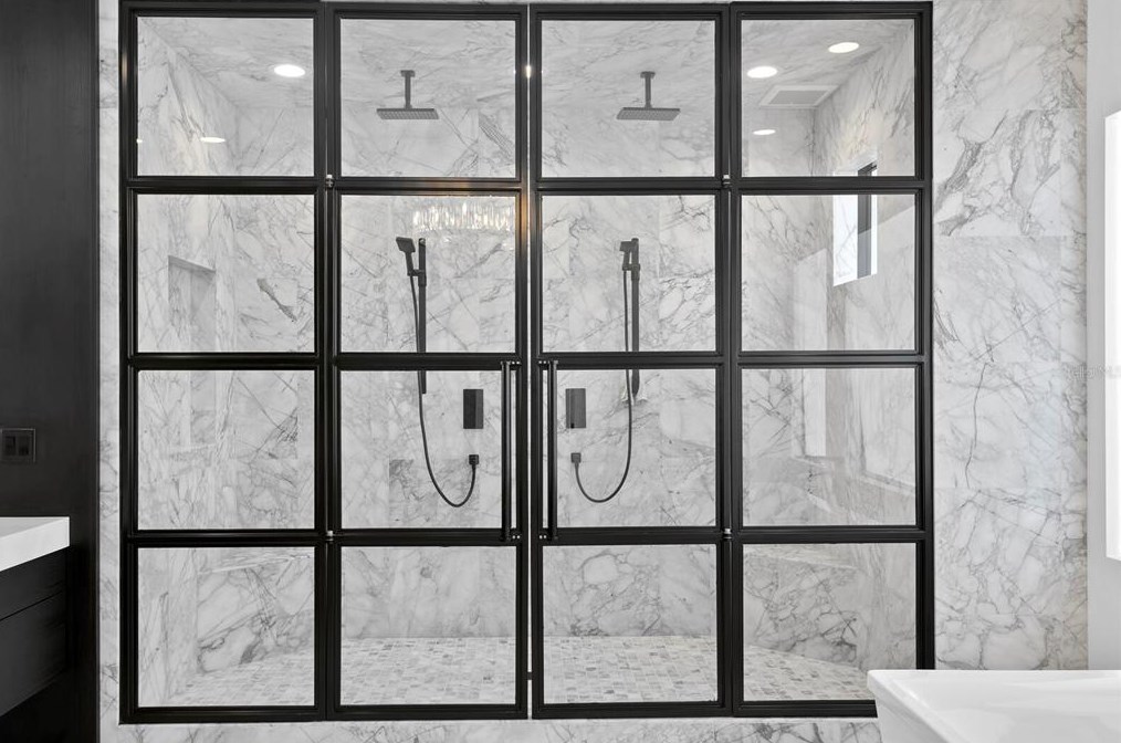 104 Ladoga Ave, Tampa FL 33606-3806 exterior