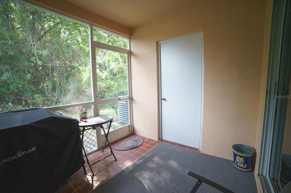 5941 Bayside Key Dr, Tampa FL  33615-4282 exterior