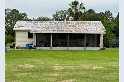 8915 Kenton Road, Wesley Chapel, FL 33545 - Photo 1