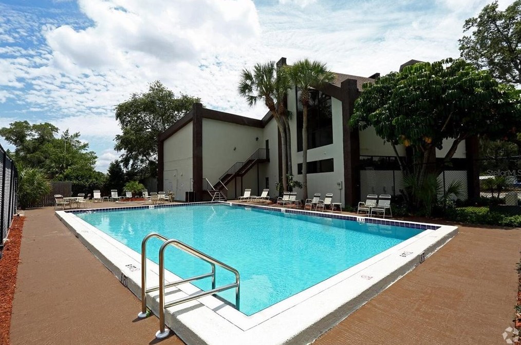 1254 113th Ave, Tampa FL  33612-5997 exterior