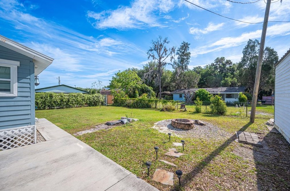 240 Parkwood Ave, Bartow FL  33830-4250 exterior