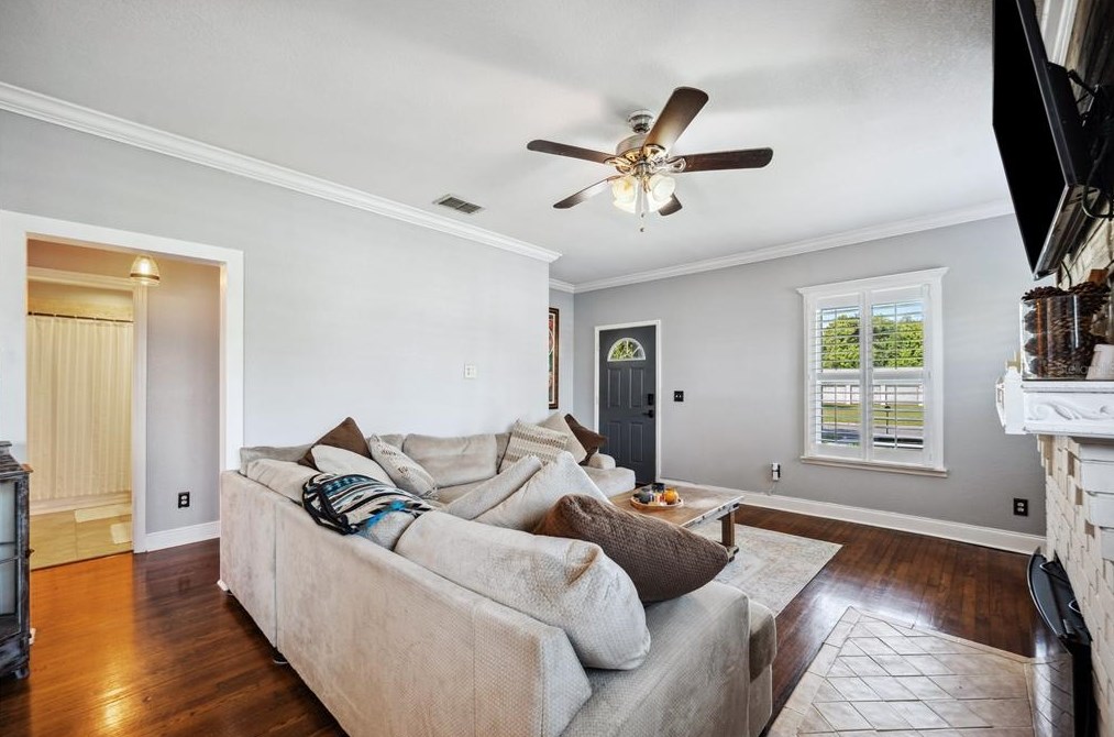 240 Parkwood Ave, Bartow FL  33830-4250 exterior