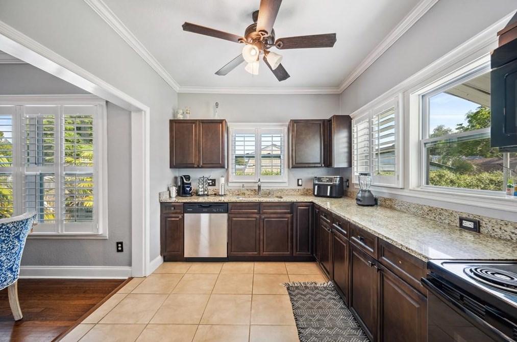 240 Parkwood Ave, Bartow FL  33830-4250 exterior
