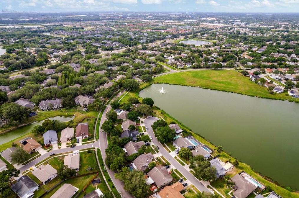 1437 Shell Flower Dr, Brandon FL  33511-8370 exterior