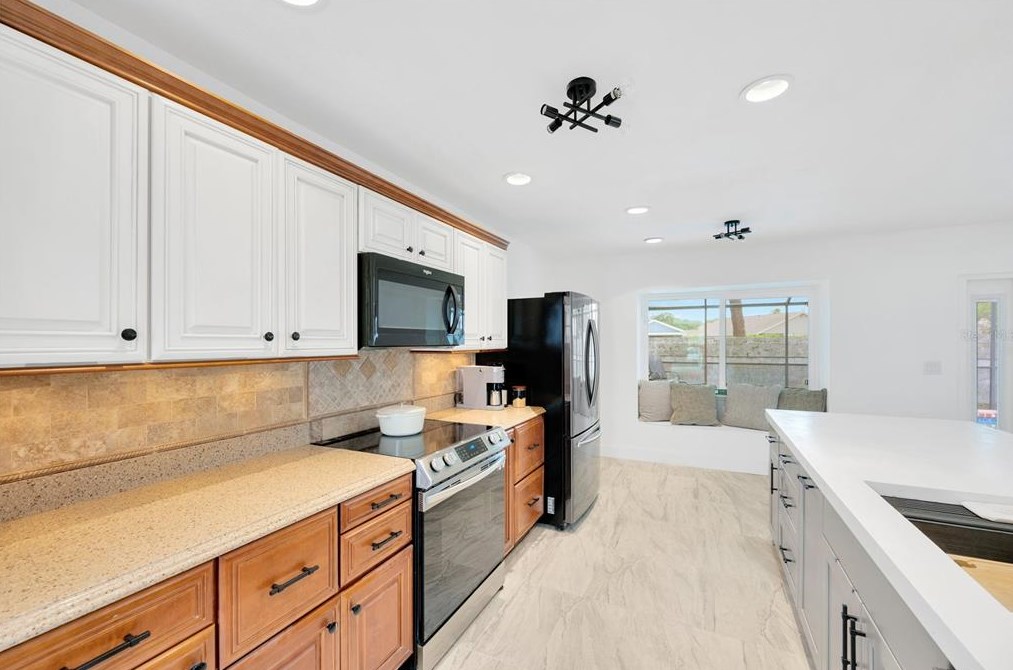 1437 Shell Flower Dr, Brandon FL  33511-8370 exterior