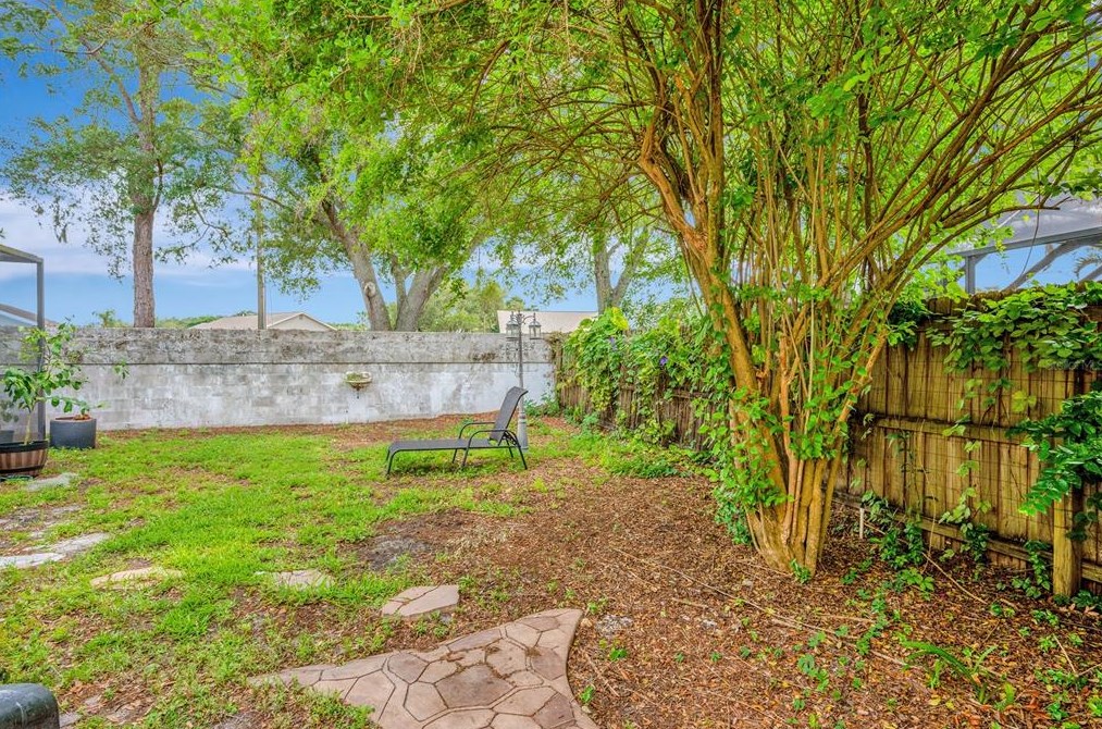 1437 Shell Flower Dr, Brandon FL  33511-8370 exterior