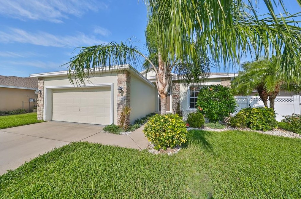 10628 Carloway Hills Dr, Wimauma FL  33598-6130 exterior