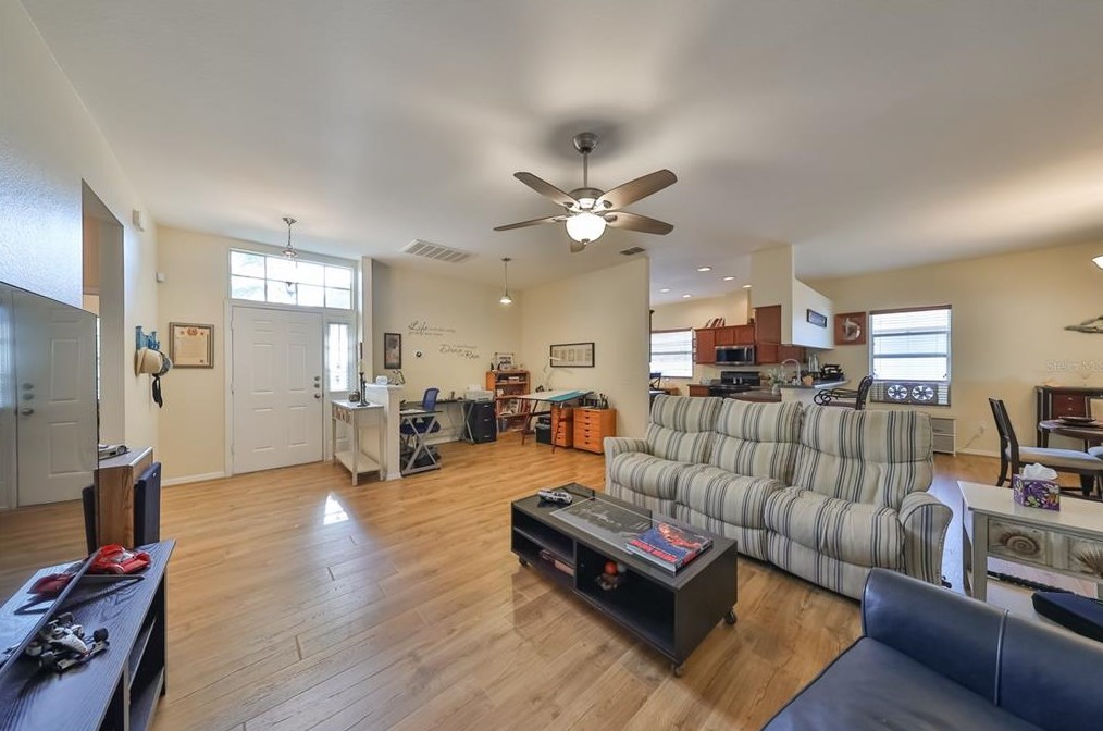 10628 Carloway Hl Dr, Wimauma FL  33598-6130 exterior