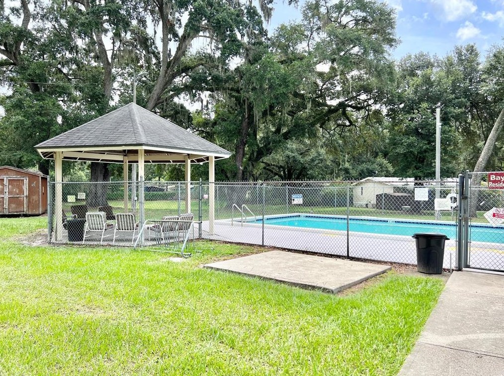 10532 Bay Hills Cir, Thonotosassa FL  33592-3146 exterior