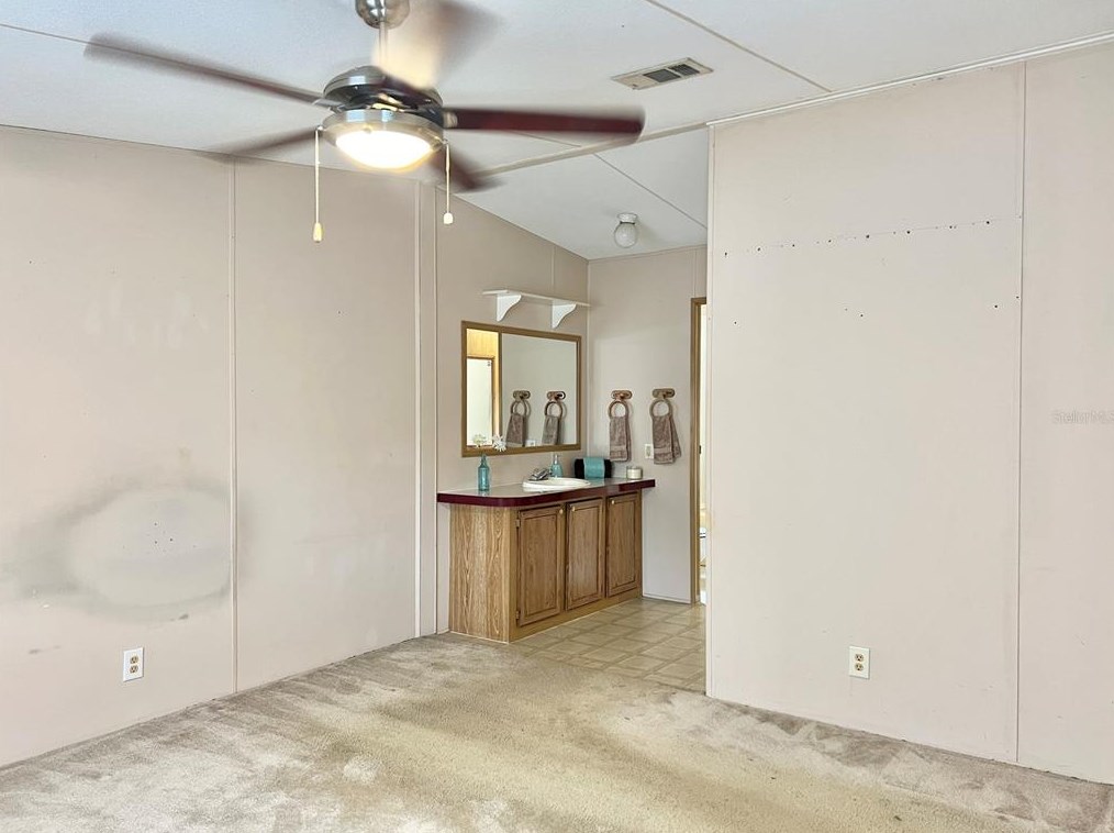 10532 Bay Hills Cir, Thonotosassa FL  33592-3146 exterior