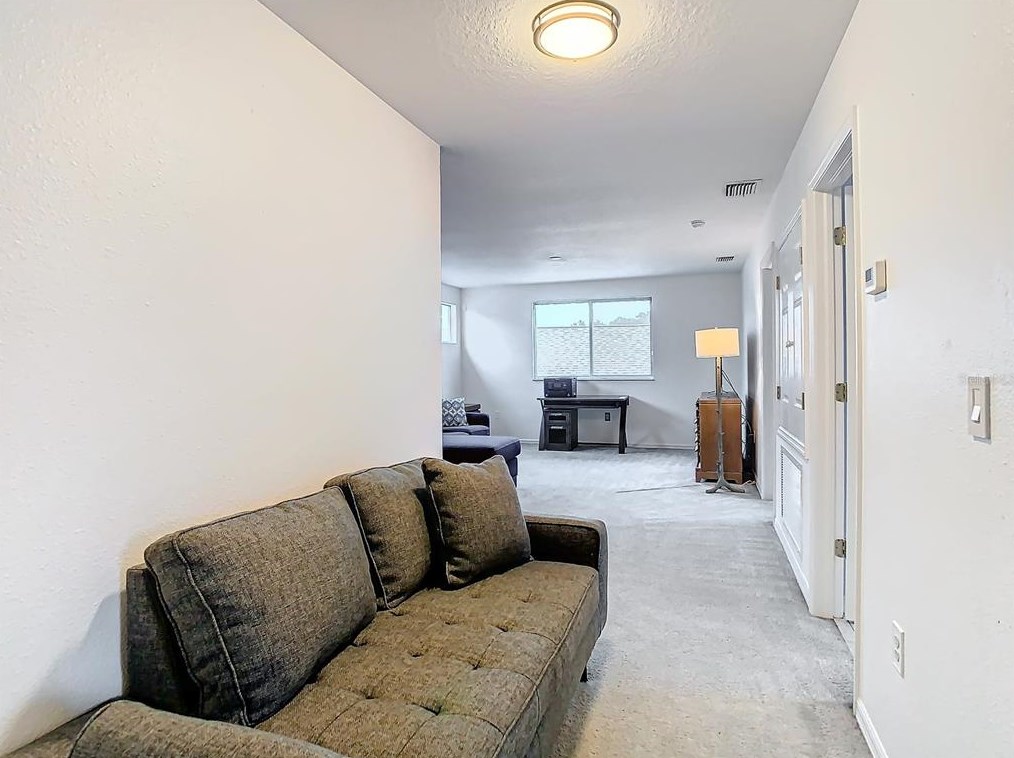 5500 Passing Pne Ln, Zephyrhills FL 33541-9620 exterior