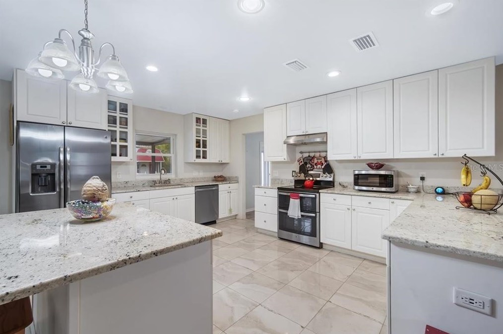 11414 Winn Rd, Riverview FL  33569-4617 exterior