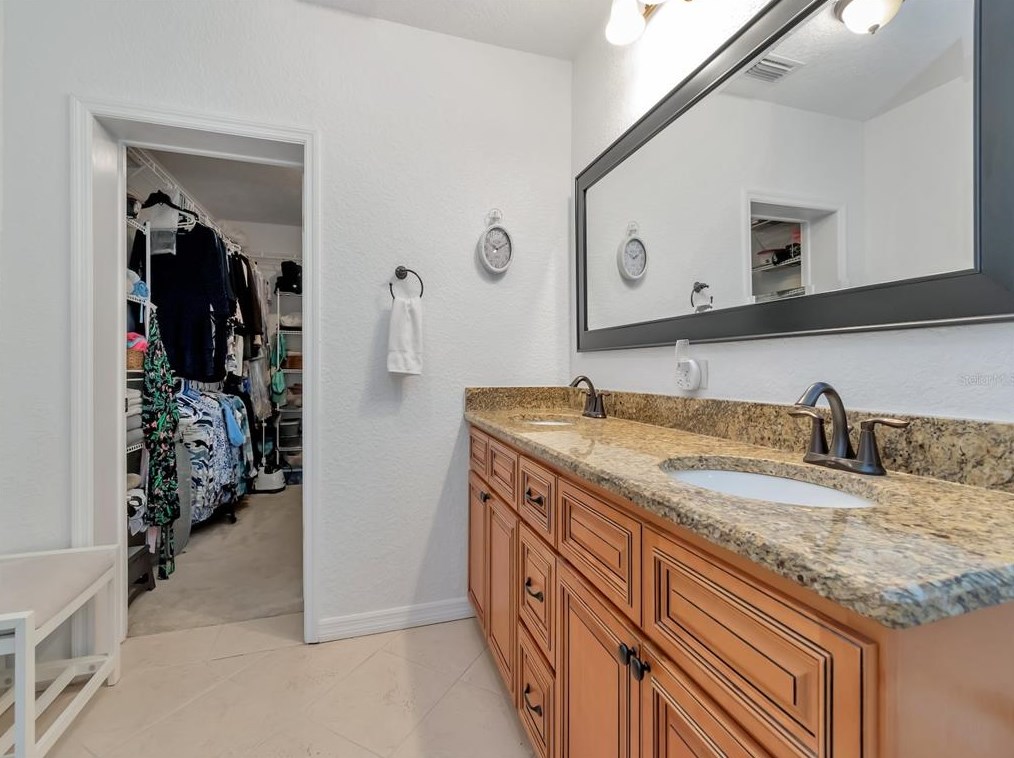 4711 Alline Ave, Tampa FL  33611-2101 exterior