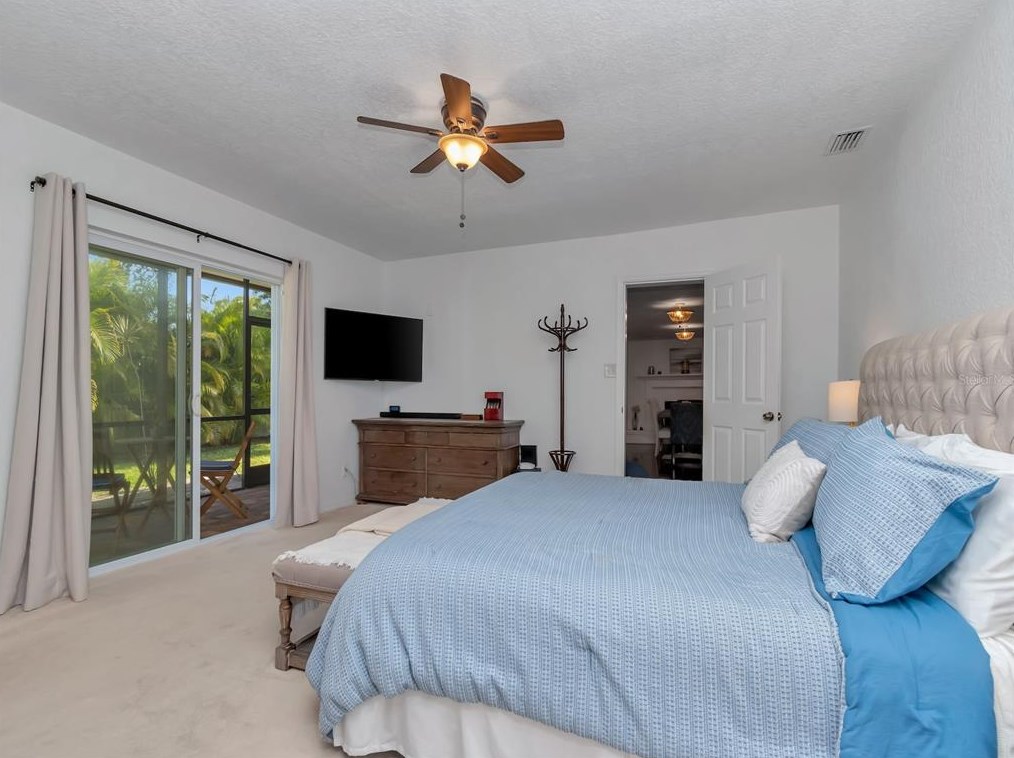 4711 Alline Ave, Tampa FL  33611-2101 exterior