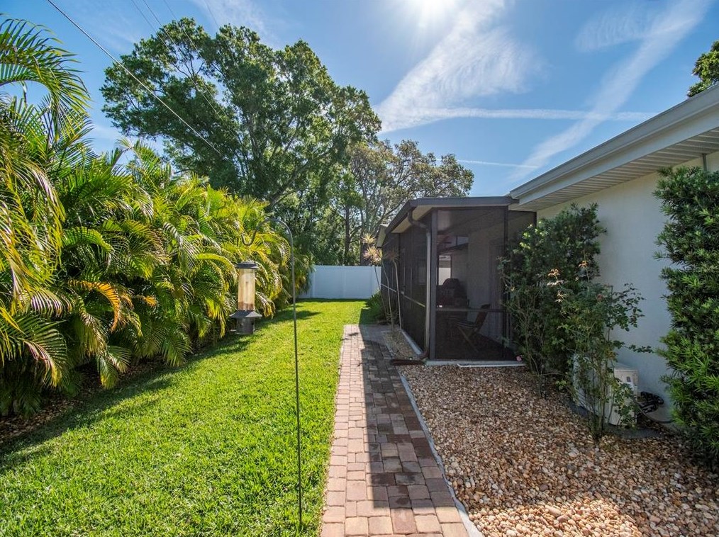 4711 Alline Ave, Tampa FL  33611-2101 exterior