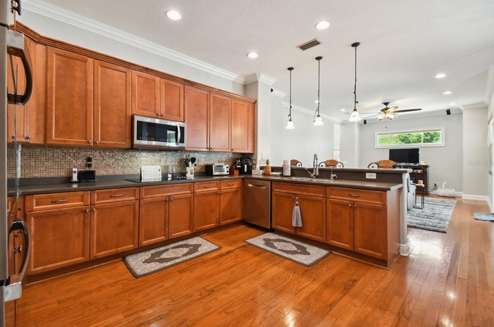 11028 Stone Branch Dr, Riverview FL  33569-2029 exterior