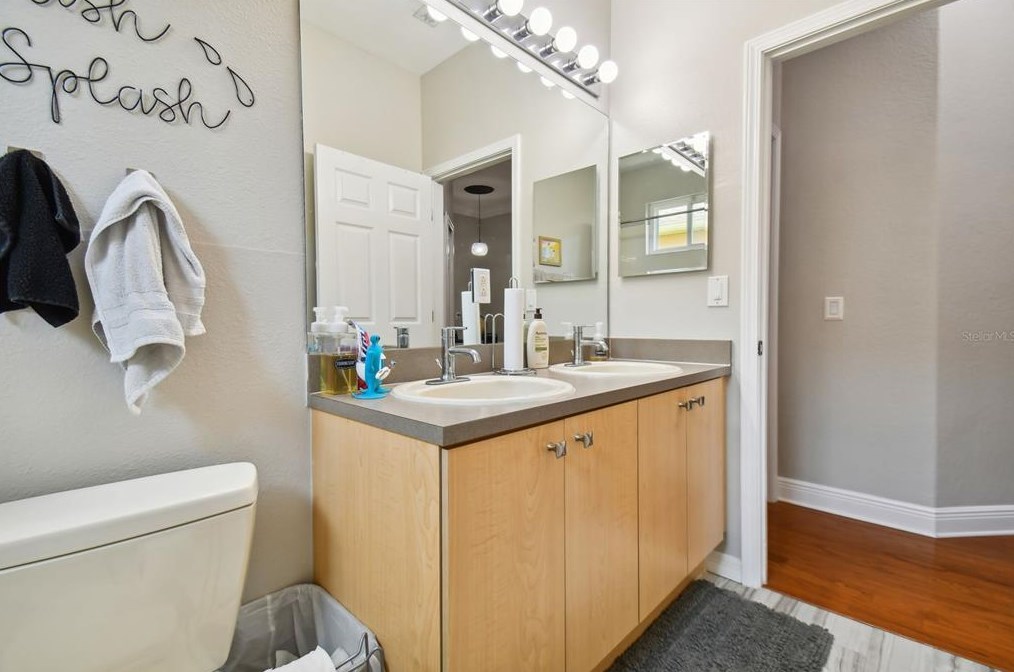 11028 Stone Branch Dr, Riverview FL  33569-2029 exterior