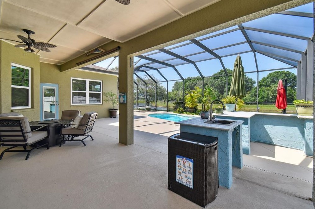 11028 Stone Branch Dr, Riverview FL  33569-2029 exterior