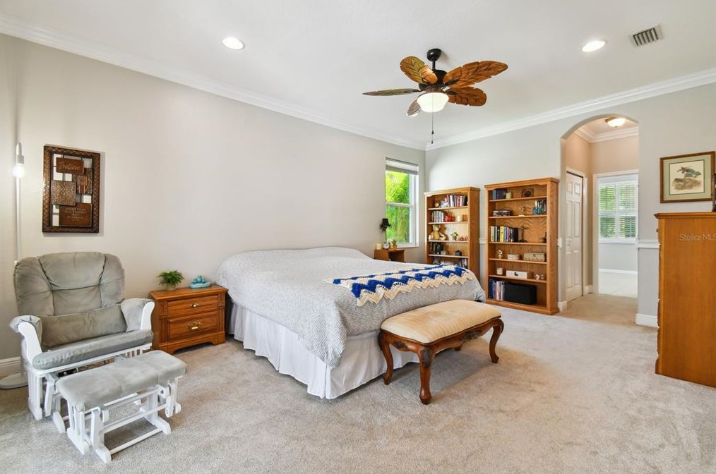 11028 Stone Branch Dr, Riverview FL  33569-2029 exterior