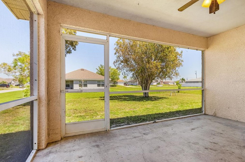 213 6 St, Cape Coral FL  33909-0019 exterior