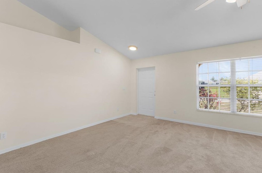 213 6 St, Cape Coral FL  33909-0019 exterior
