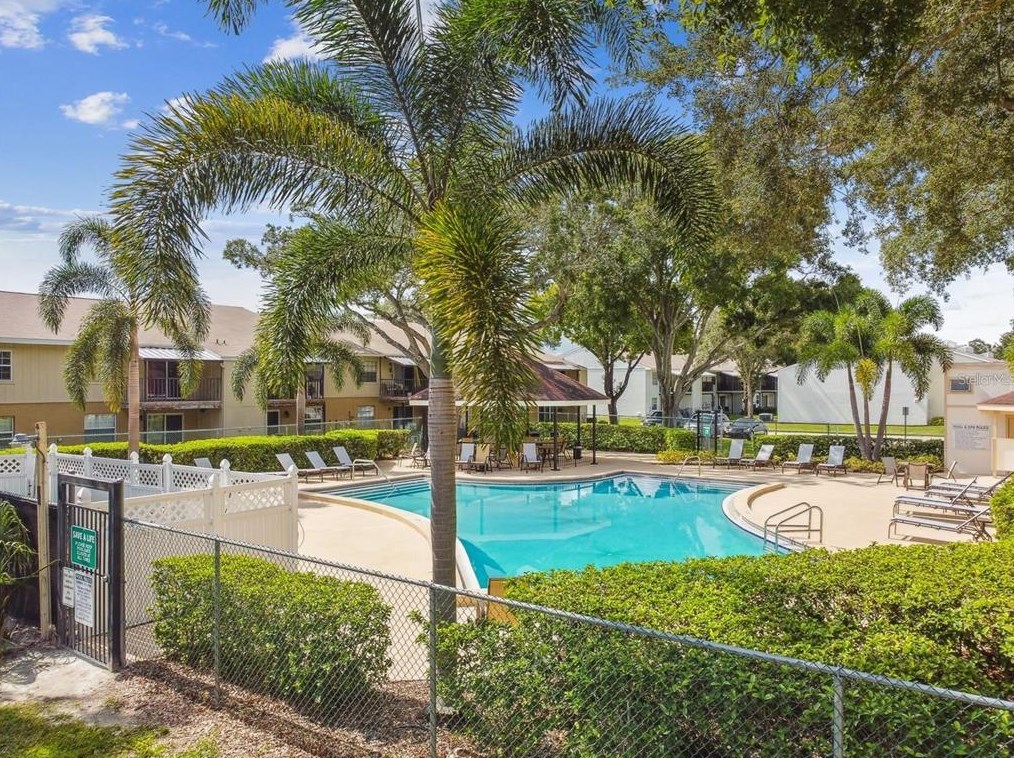 4508 Oak Dr, Tampa FL 33611-2584 exterior