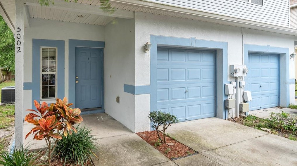 5002 Beechcraft Way, Seffner FL  33584-6500 exterior