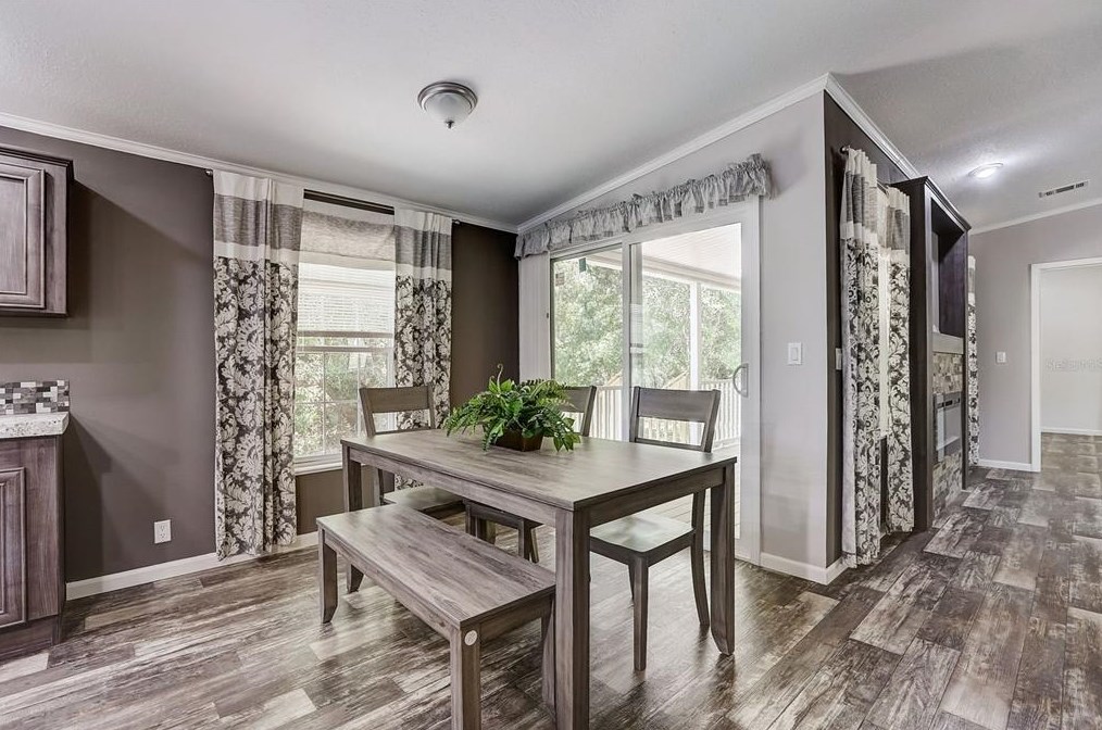 5302 Cougar Trail Ln, Plant City FL  33565-3597 exterior