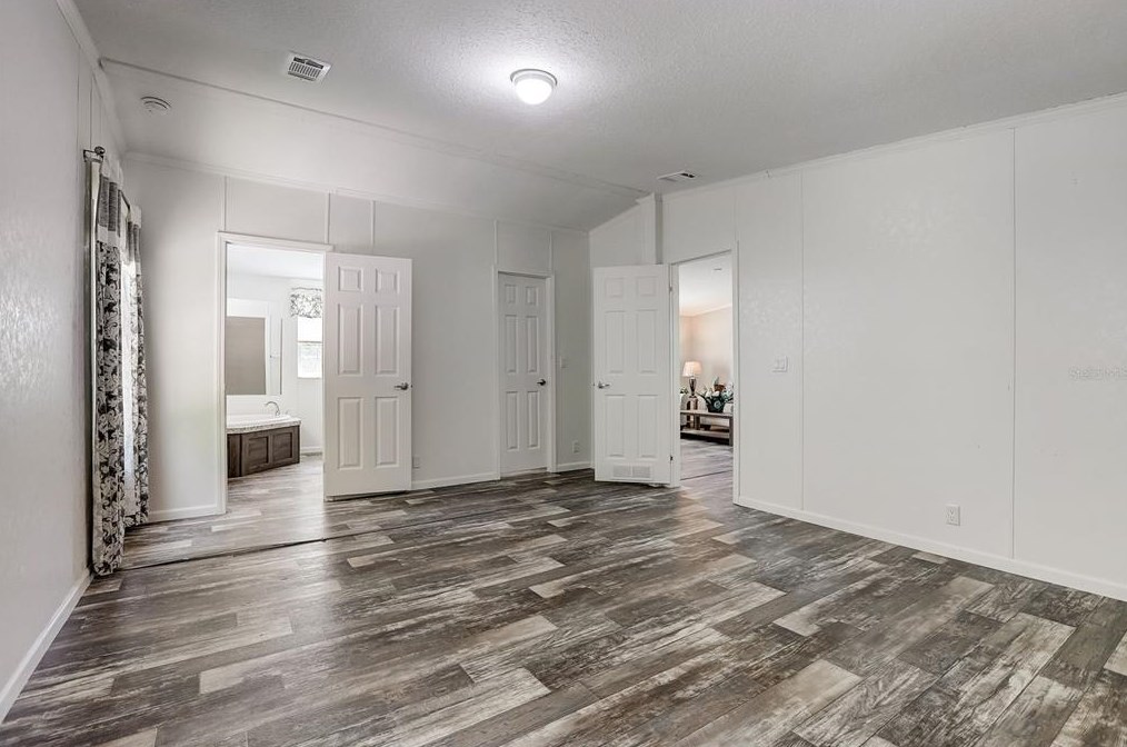 5302 Cougar Trail Ln, Plant City FL  33565-3597 exterior