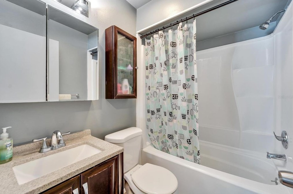 11216 Garfield Ct, Seffner FL  33584-8316 exterior