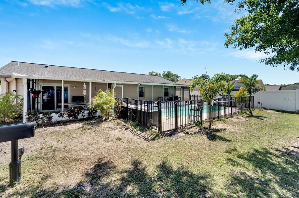 11216 Garfield Ct, Seffner FL  33584-8316 exterior