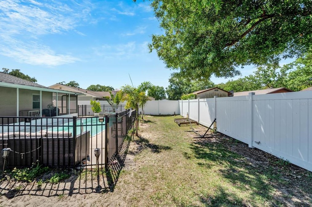 11216 Garfield Ct, Seffner FL  33584-8316 exterior