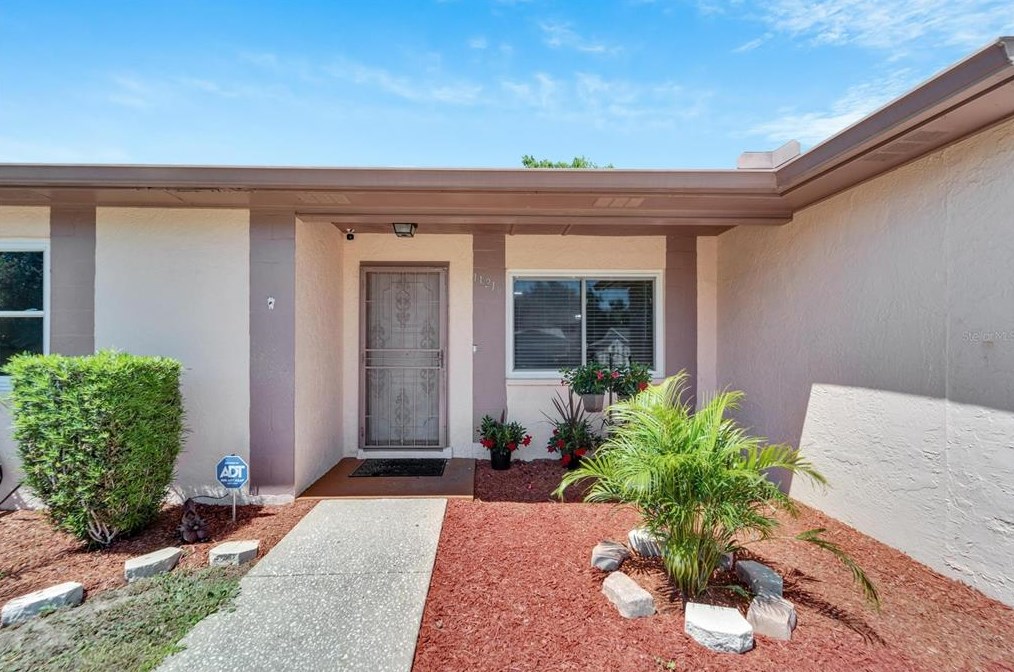 11216 Garfield Ct, Seffner FL  33584-8316 exterior