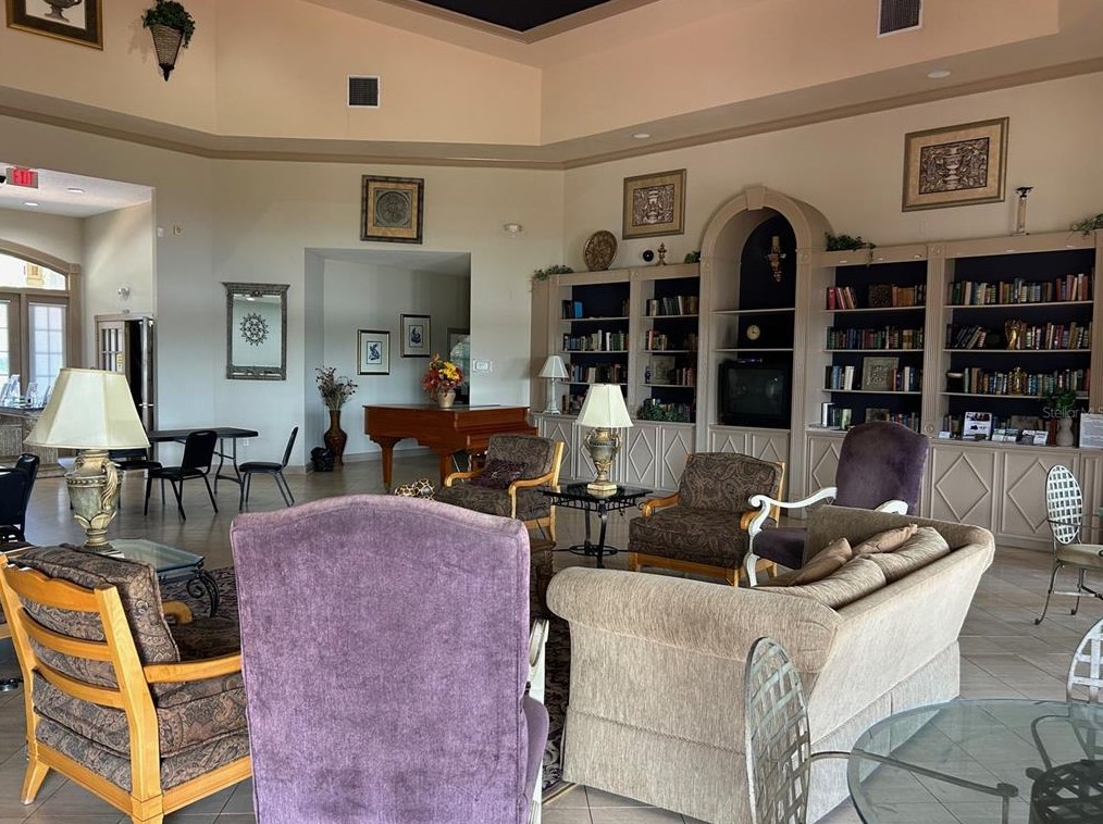 10420 White Lake Ct, Tampa FL  33626-1938 exterior